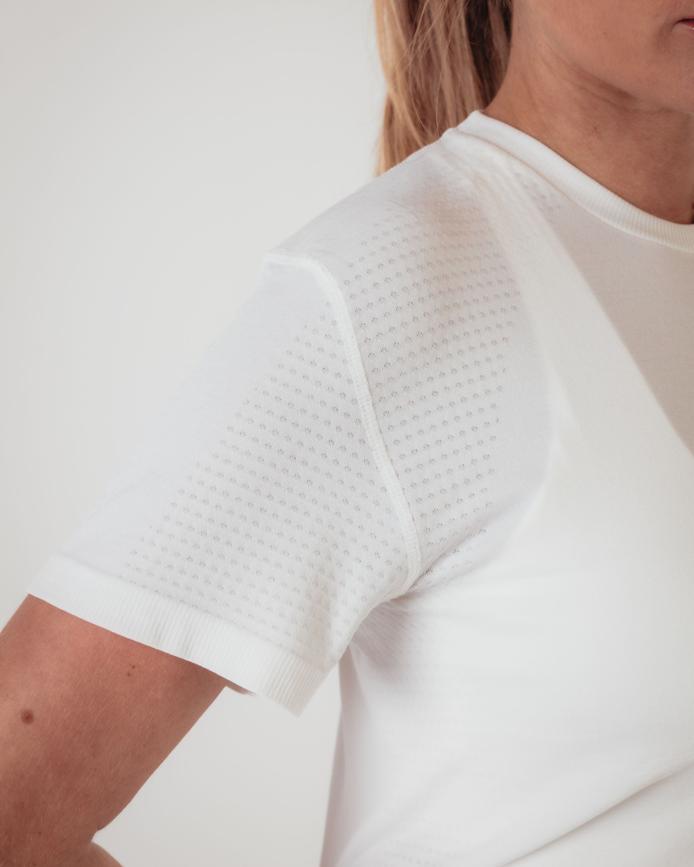 Seamless Performance Training Tee - White