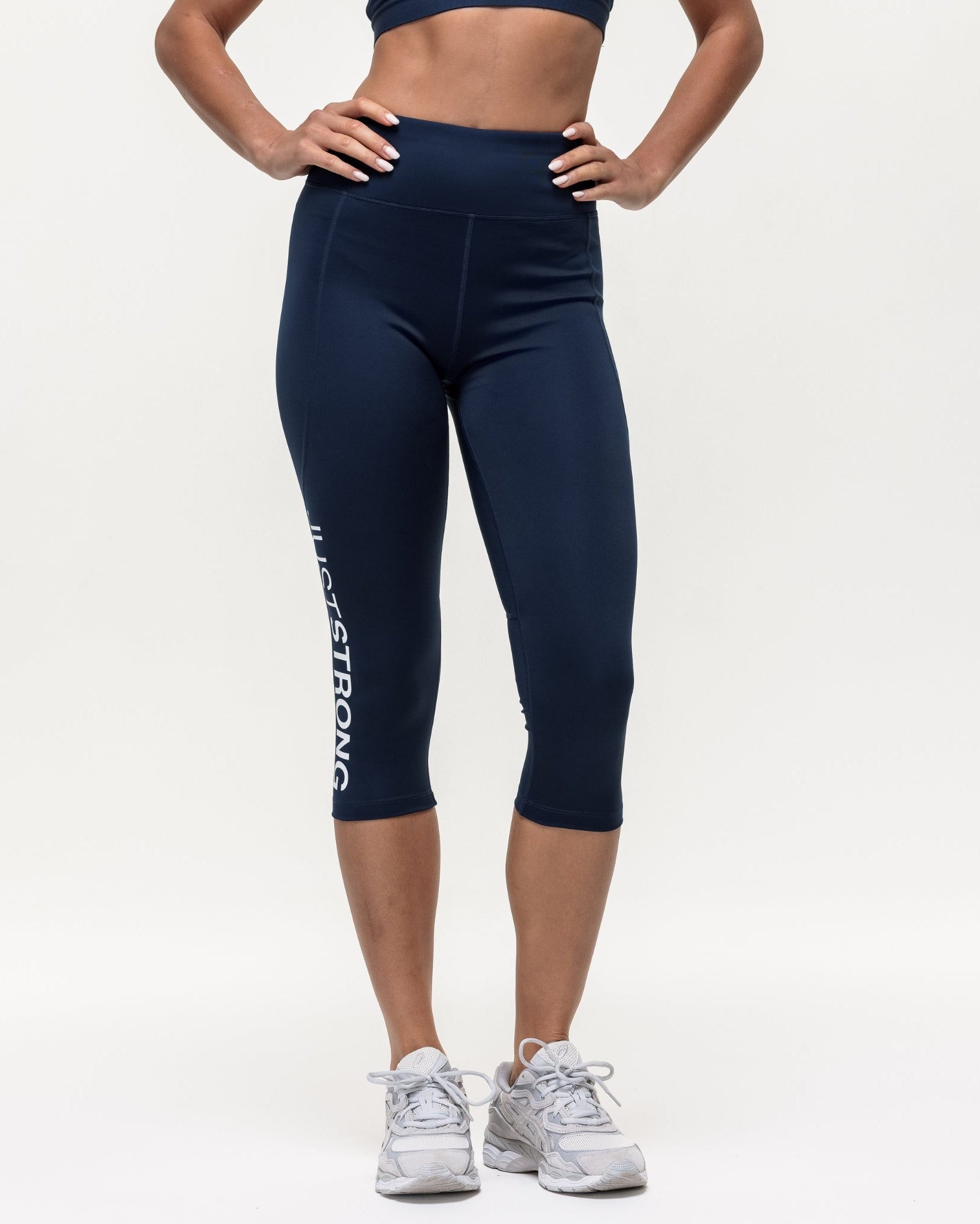 Motion Capri Leggings - Navy