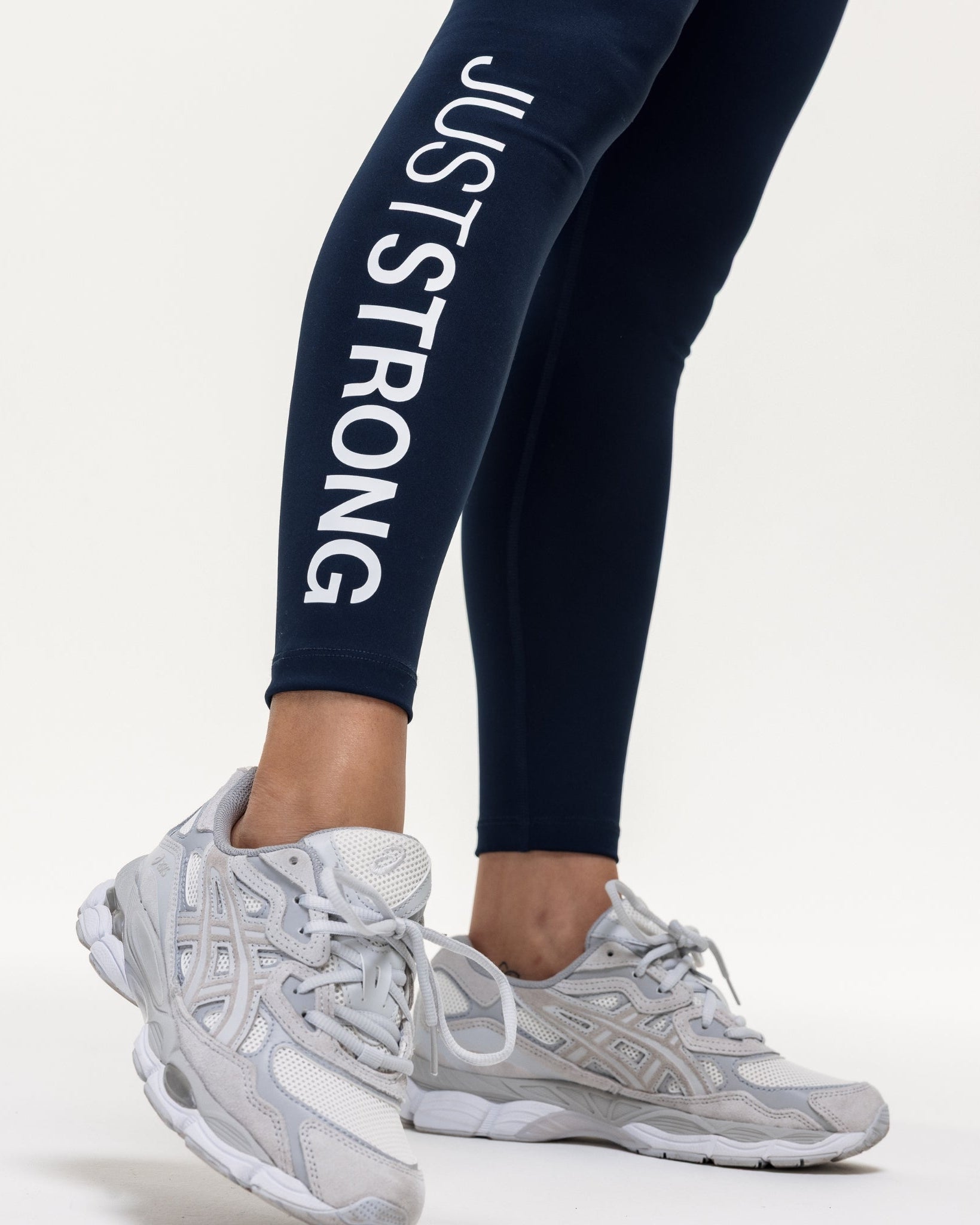 Motion Essential Leggings - Navy